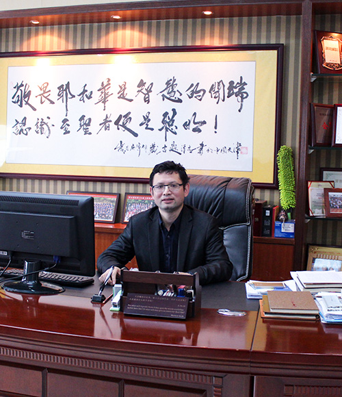 鑫台铭集会场景